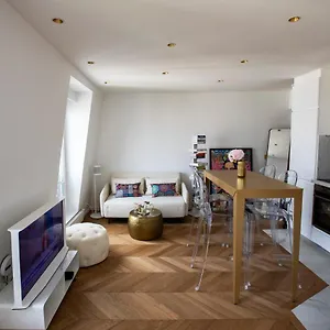  Apartment Parc Monceau By Melvane
